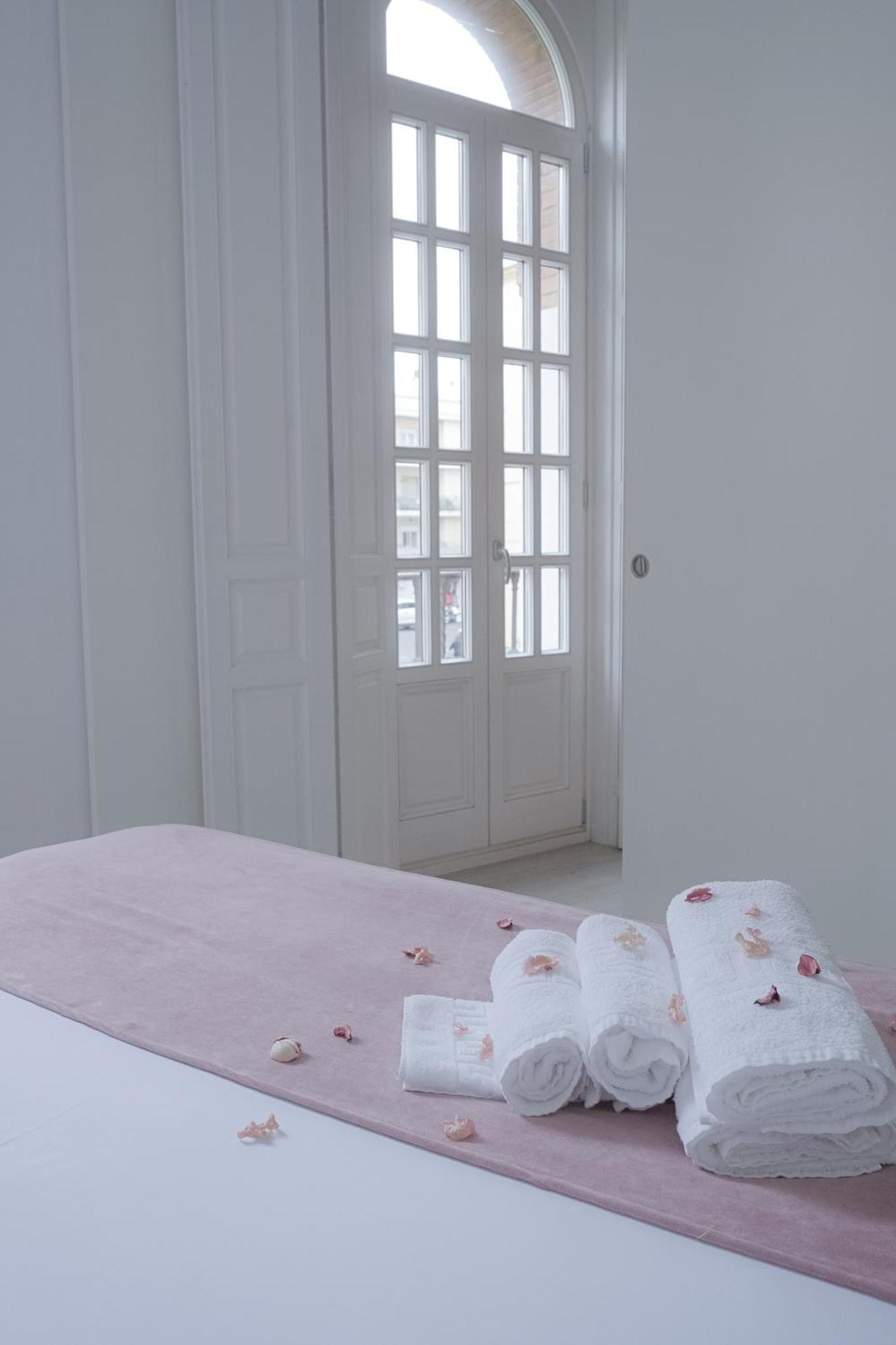 Casa Palacio La Casa Blanca Suites Sewilla Zewnętrze zdjęcie